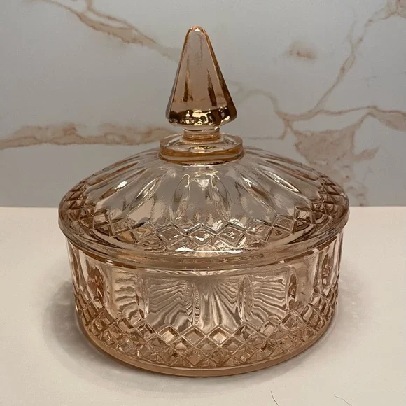 🍬Indiana Glass Diamond Princess Pink Candy Box & Lid - Picture 4 of 13